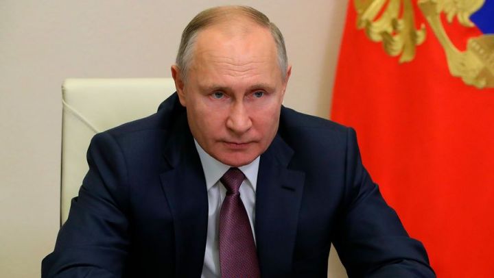 Путин поручил разработать меры дополнительной поддержки населения