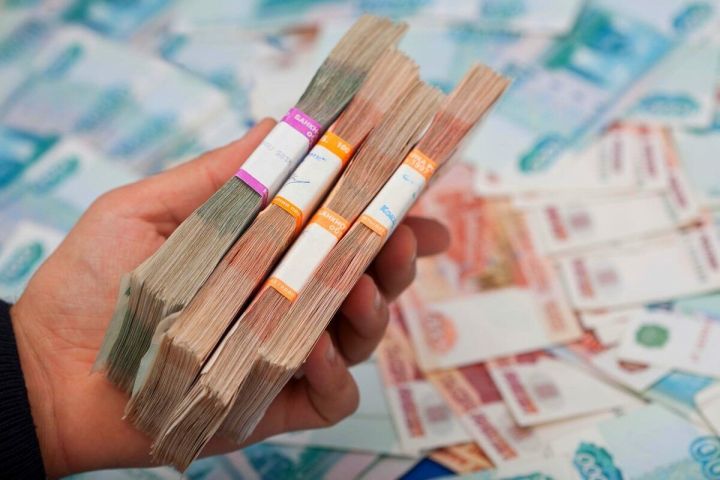 Жительница Татарстана перевела мошенникам 1,8 млн рублей, пытаясь сберечь деньги