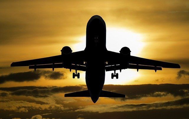 Вылетевший из Бегишево пассажирский самолет вернулся в аэропорт