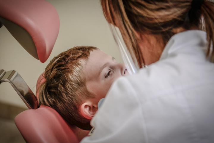Специалист рассказала, как часто детям необходимо проходить профосмотр у стоматолога
