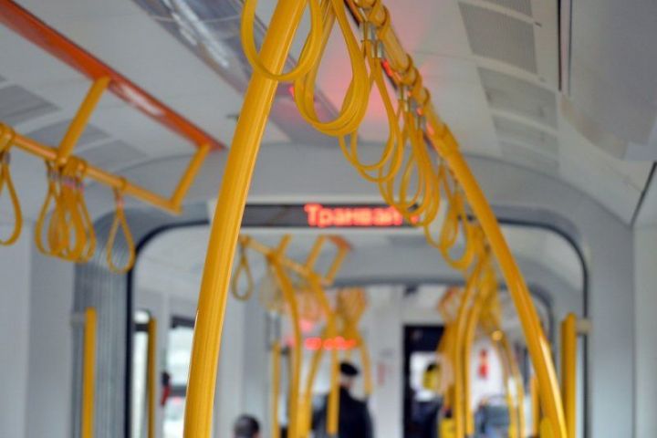 Из-за провала на дороге трамваи №№5 и 5а в Казани временно сократили свои маршруты