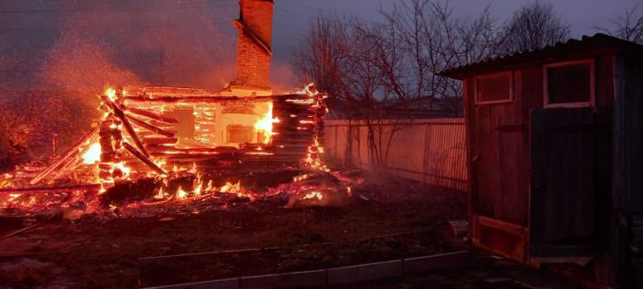 В пожаре в Тукаевском районе РТ пострадал мужчина