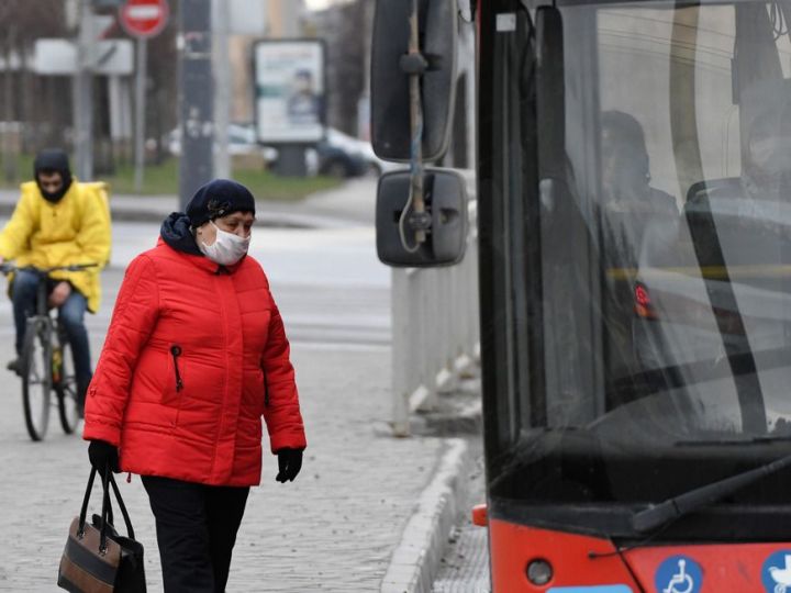 Утром в общественном транспорте Казани выявили 85 безмасочников