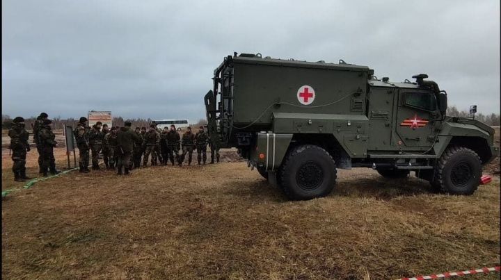 В Казани на военных учениях стран ОДКБ представили новейший медицинский бронеавтомобиль «Линза»