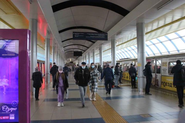 Утром в электротранспорте Казани выявили 16 пассажиров без QR-кодов