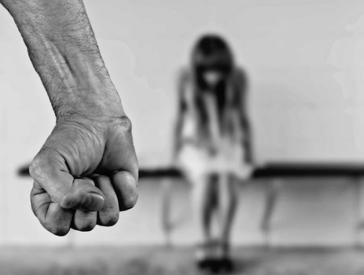 В Татарстане полицейского приговорили к 9 годам «строгача» за изнасилование несовершеннолетней