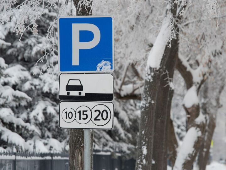 В Казани с 30 декабря парковки по выходным дням будут работать бесплатно