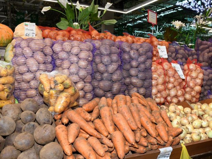 На сельхозярмарках жители Казани купили 1210 тонн картофеля и 585 тонн мяса