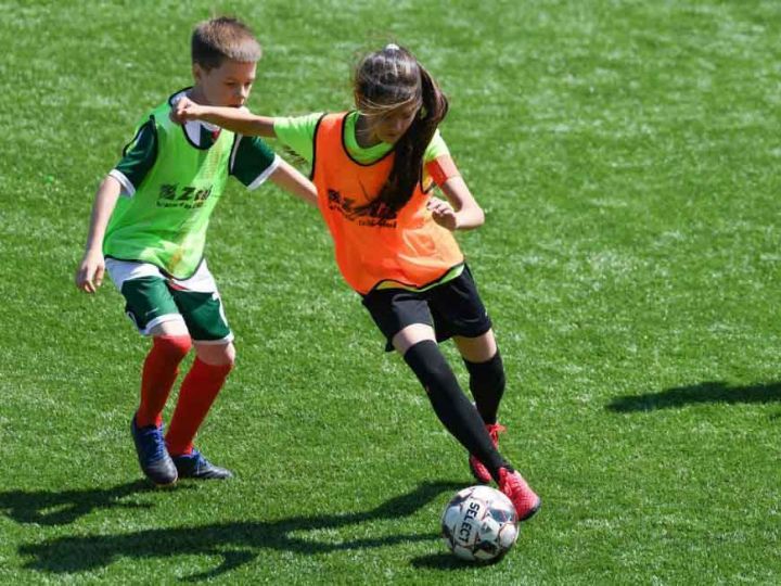 Две казанские спортшколы получили по миллиону рублей на развитие женского футбола