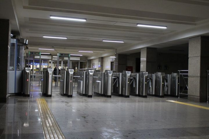 Казанцы могут получить в метро скидку в 15 рублей за оплату проезда банковский картой