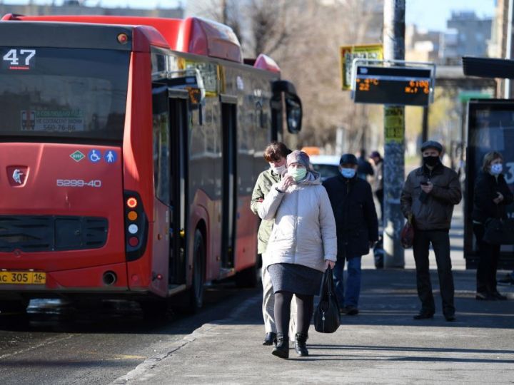 В общественном транспорте Казани выявили более 450 пассажиров без масок