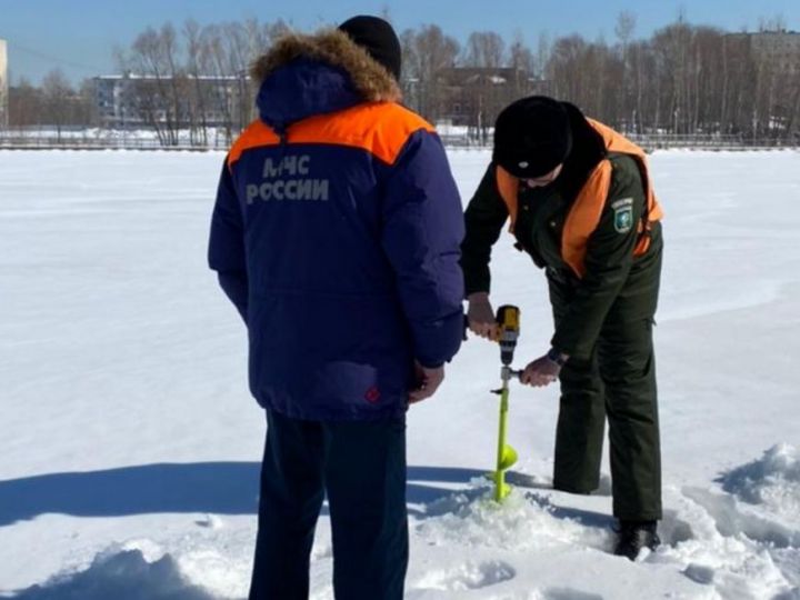 В Казани на озере Нижний Кабан пробурили 100 лунок для восстановления кислородного баланса