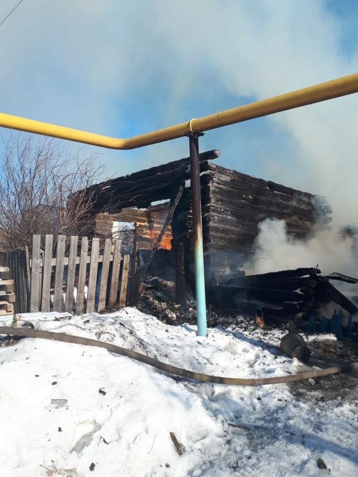 Во время пожара в Татарстане пострадала пенсионерка