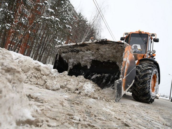 С начала зимнего сезона с казанских улиц вывезли более 806,3 тысяч тонн снега