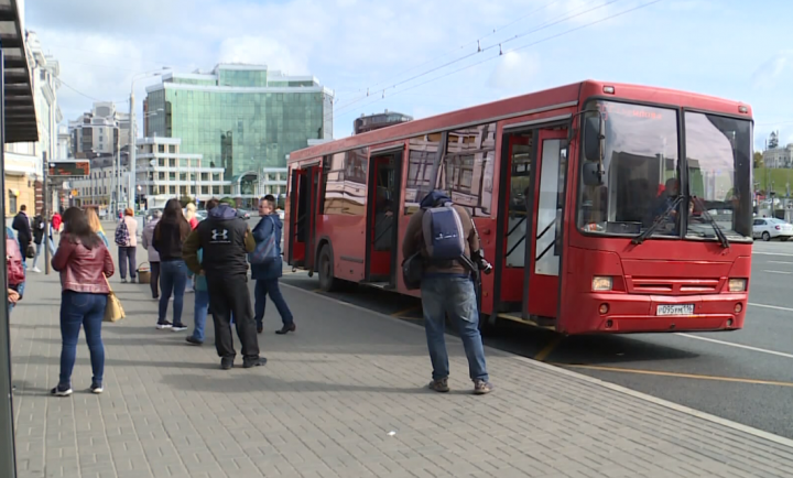 В Казани кондуктор выгнала из автобуса ребенка, которому не хватило одного рубля