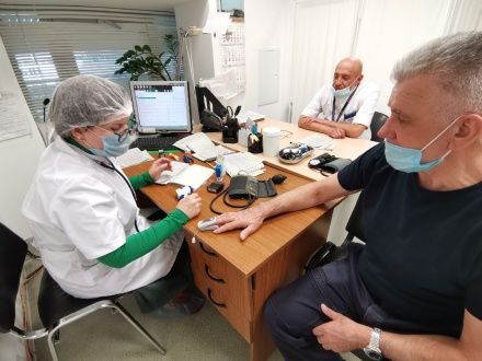 Сотрудники казанского аэропорта сделали прививку от коронавируса