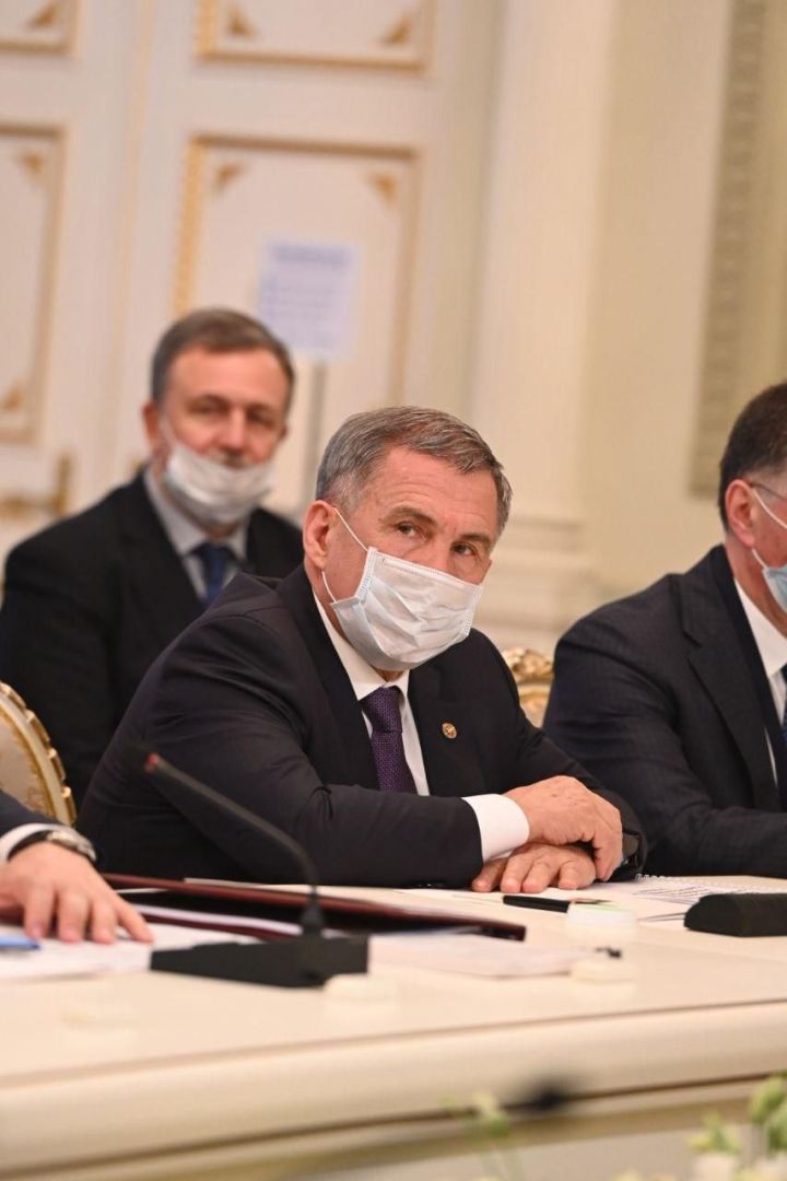 Минниханов принял участие в переговорах Мишустина и Головченко