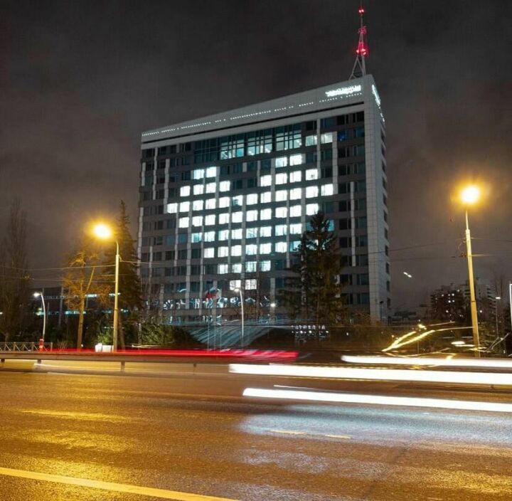 На здании «Татмедиа» в Казани зажгли сердце