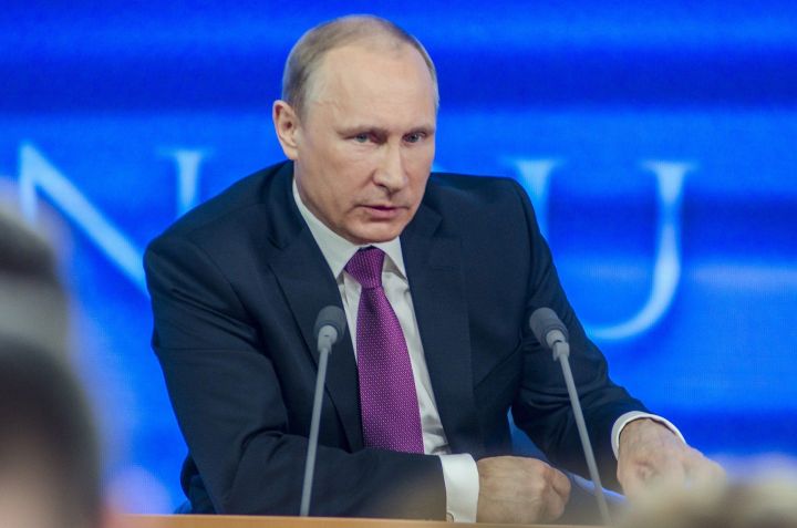 Путин присудил татарстанцам госнаграды