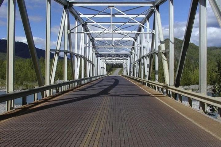 На автодороге М-12 началась подготовка к строительству моста через реку Свияга