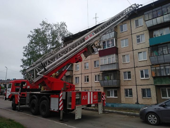 В квартире в Альметьевске произошел пожар