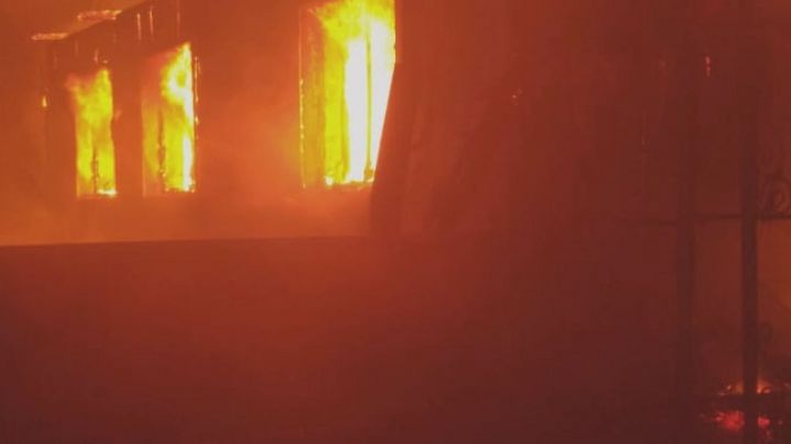 В Татарстане на пожаре один человек умер, двое пострадали