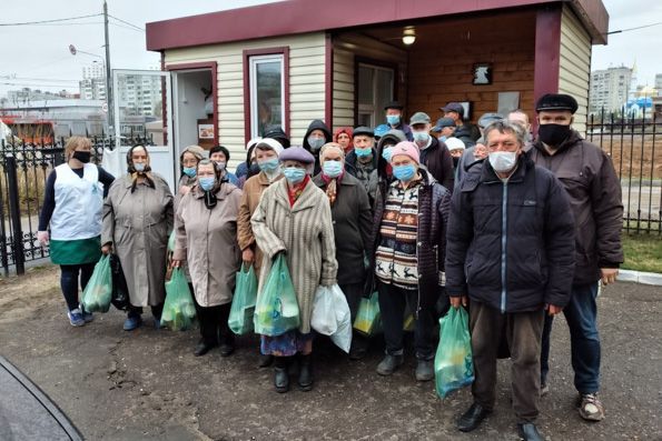 В Казани нуждающиеся получили две тысячи пасхальных куличей
