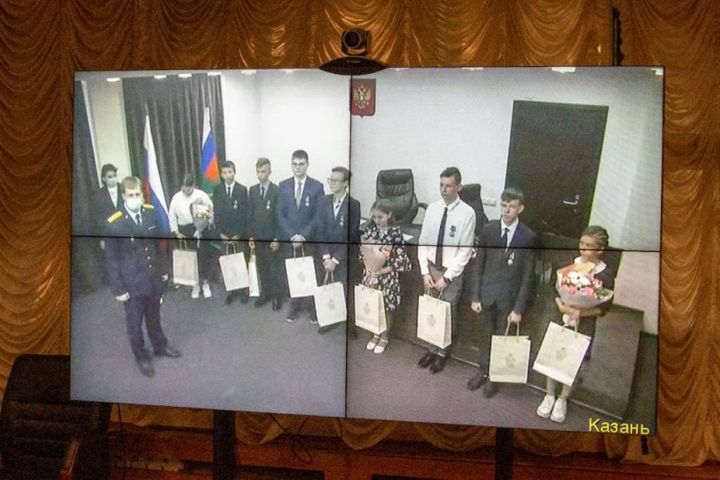 Девять учащихся казанской гимназии №175 получили медали «За высокую гражданственность»