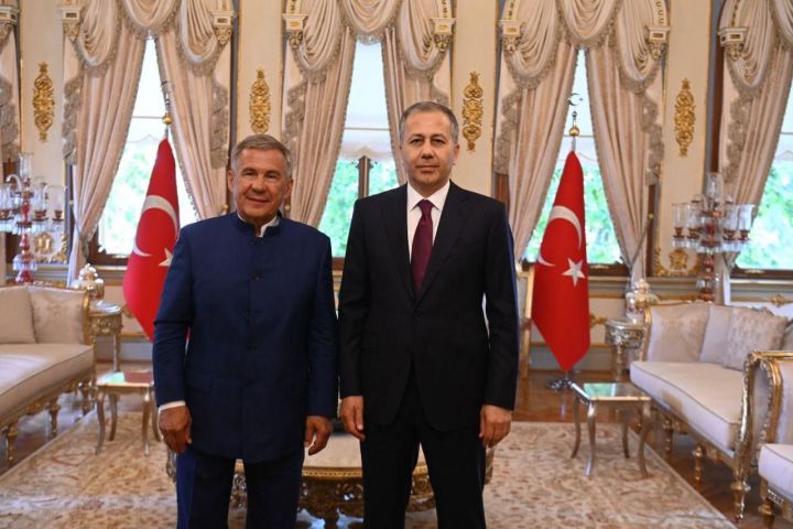 Минниханов встретился с губернатором провинции Стамбул Али Йерликая