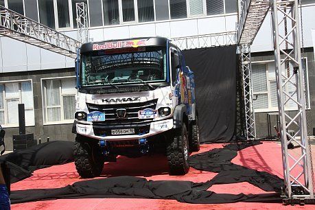 «КАМАЗ-мастер» презентовал новый спортивный грузовик
