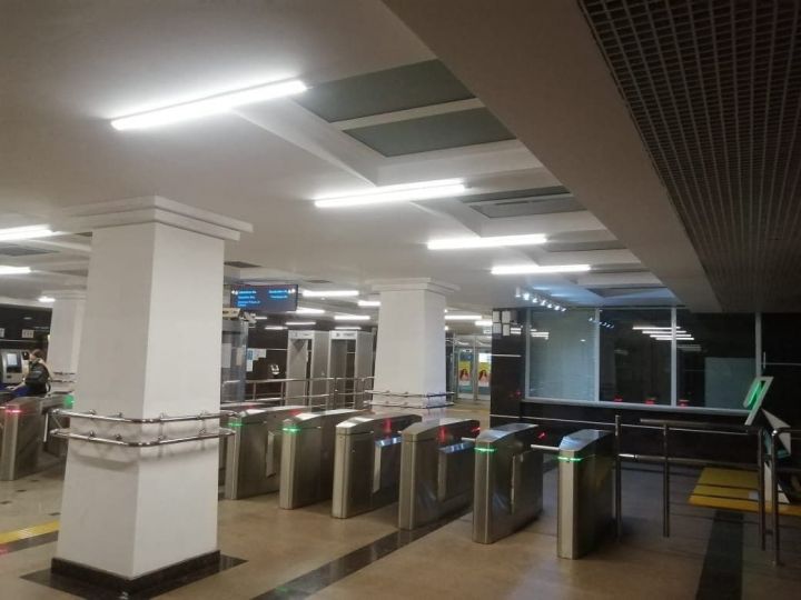 На станции метро «Яшьлек» в Казани обновили систему освещения