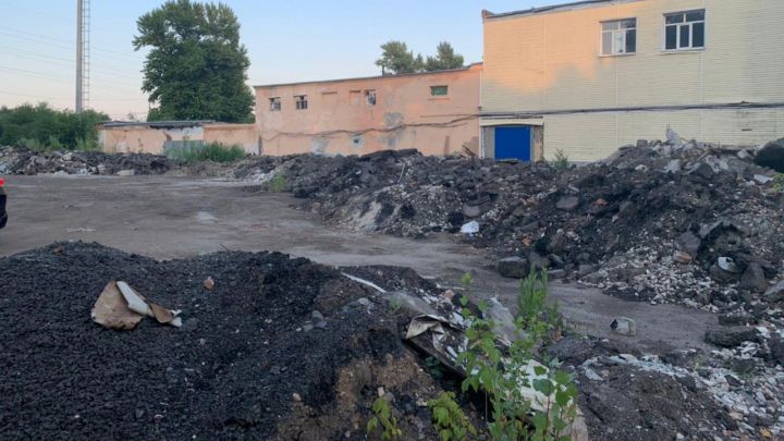 В Казани обнаружена огромная свалка асфальтовых отходов