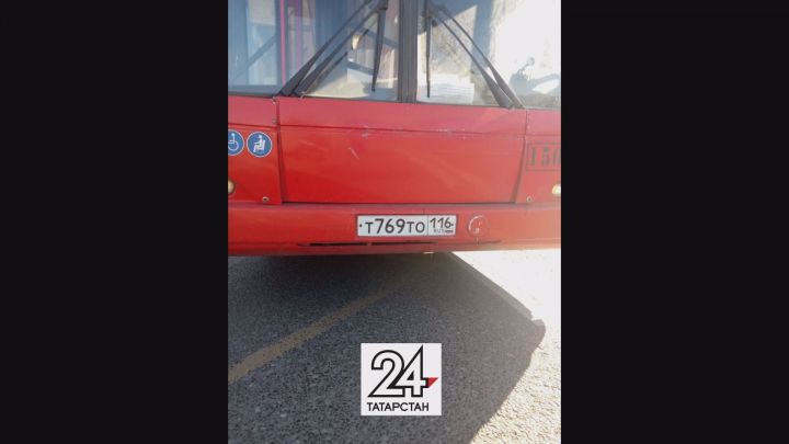 В Казани водитель автобуса зажал пассажирке ногу и протащил ее полметра по дороге
