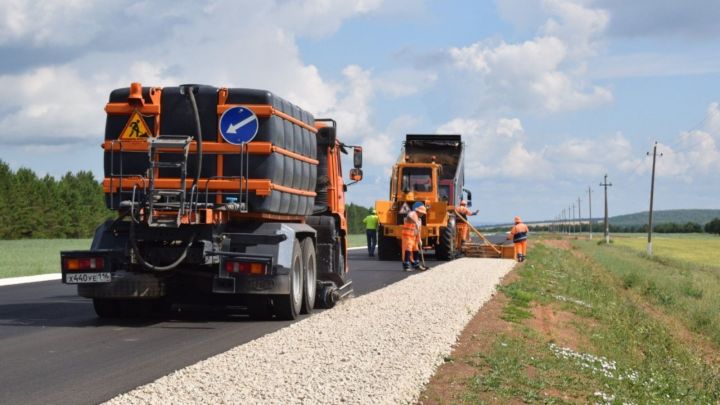 В РТ продолжает ремонт дороги Мензелинск - Русский Каран - Тогашево