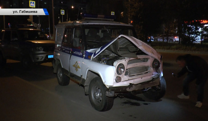 В Казани столкнулись два полицейских экипажа