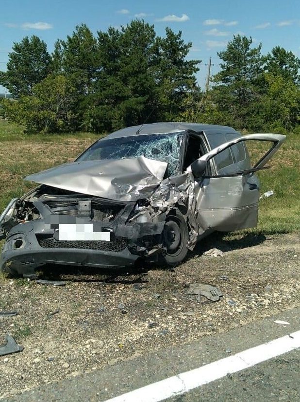 В Татарстане три человека пострадали в ДТП на трассе