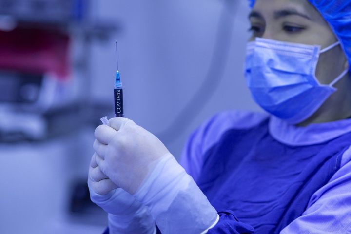 Роспотребнадзор постановил организовать вакцинацию сотрудников литейного завода в Челнах