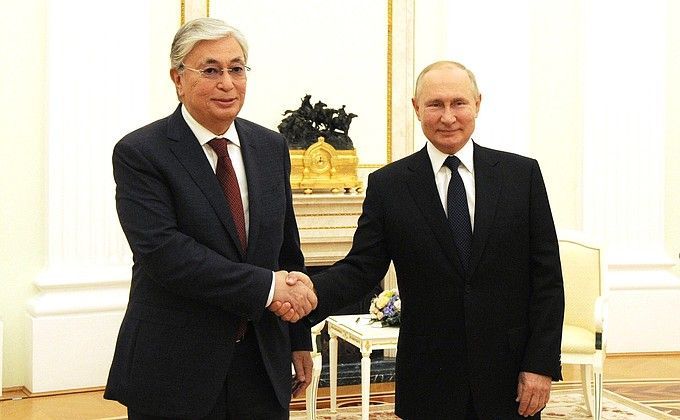 Путин: контакты России и Казахстана находятся на высоком уровне