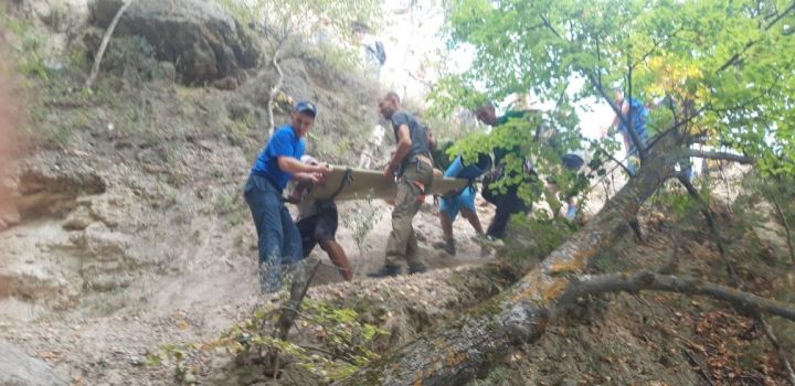 В Татарстане умерла женщина, сорвавшись со скалы