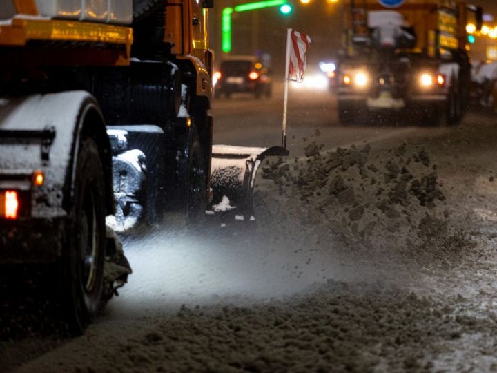 Ночью в Казани на уборку улиц от снега выйдут 65 рабочих и 421 единица спецтехники