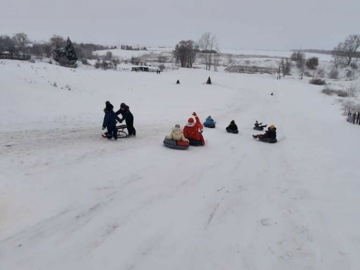 В Нижнекамском районе открылась 150-метровая снежная горка