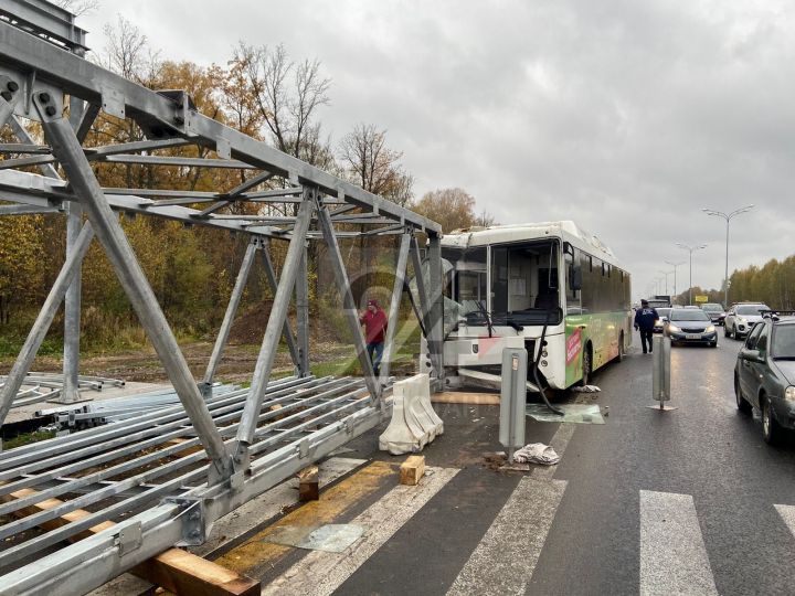 Пять человек пострадали в результате ДТП с автобусом под Казанью