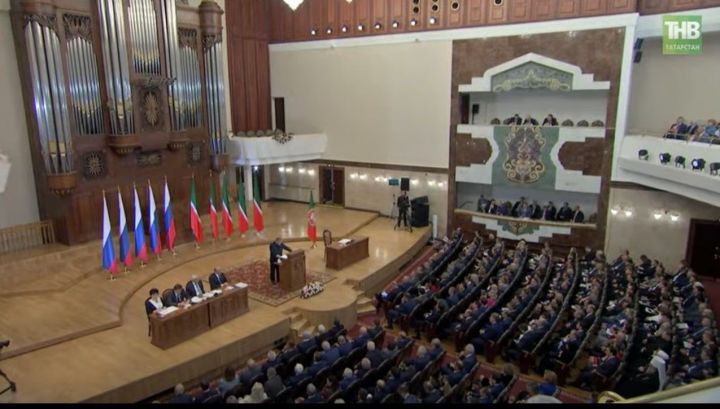 Минниханов поручил реформировать государственные СМИ Татарстана