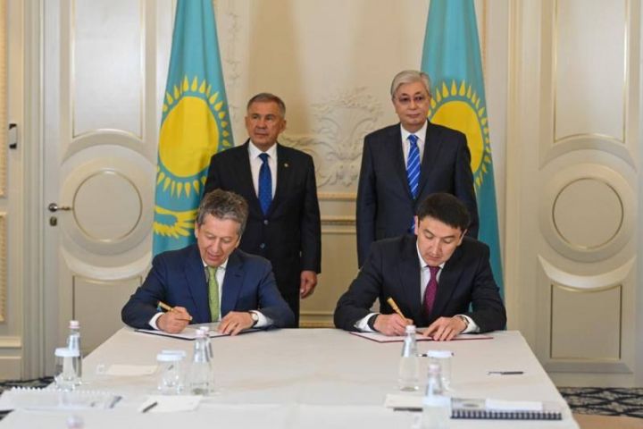 Президент Казахстана наградил Наиля Маганова орденом «Достық» II степени