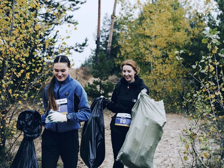 В Казани возле Изумрудного озера активисты собрали 150 кг мусора