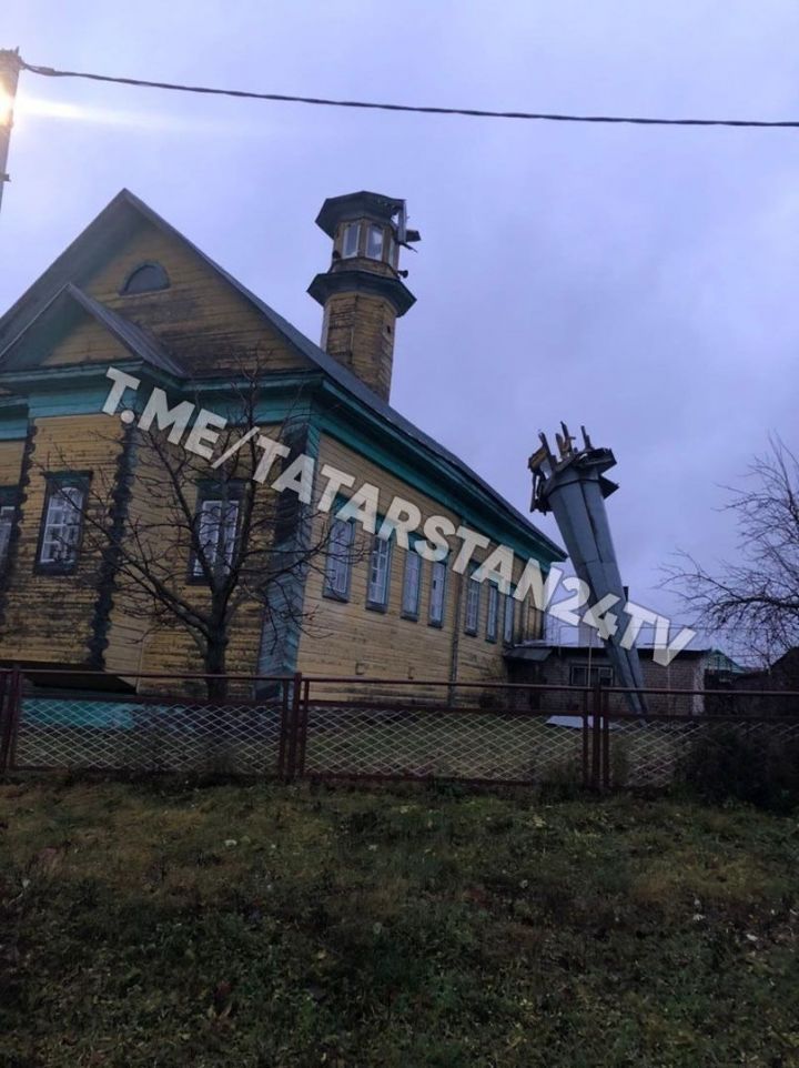 В Татарстане отремонтируют мечеть, в которой сильный ветер снес минарет