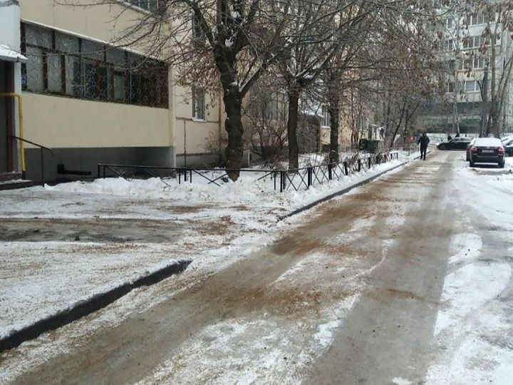 Мэрия: дорожные службы Казани продолжают работать в усиленном режиме