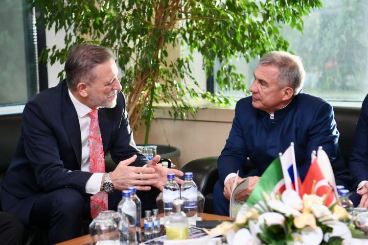 Рустам Минниханов встретился с губернатором турецкой провинции Бурса