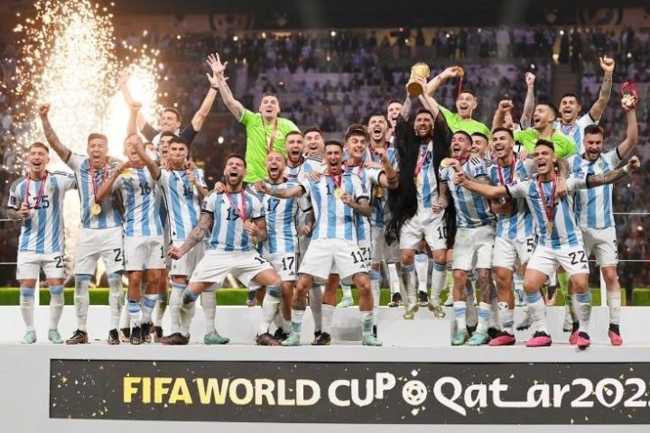 Сборная Аргентины обыграла Францию в серии пенальти и стала чемпионом мира