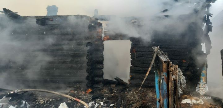 При пожаре в Татарстане женщина получила ожоги лица